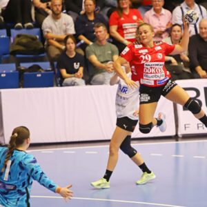 Sarah Dekker med vildt svæv scorede flere gode mål