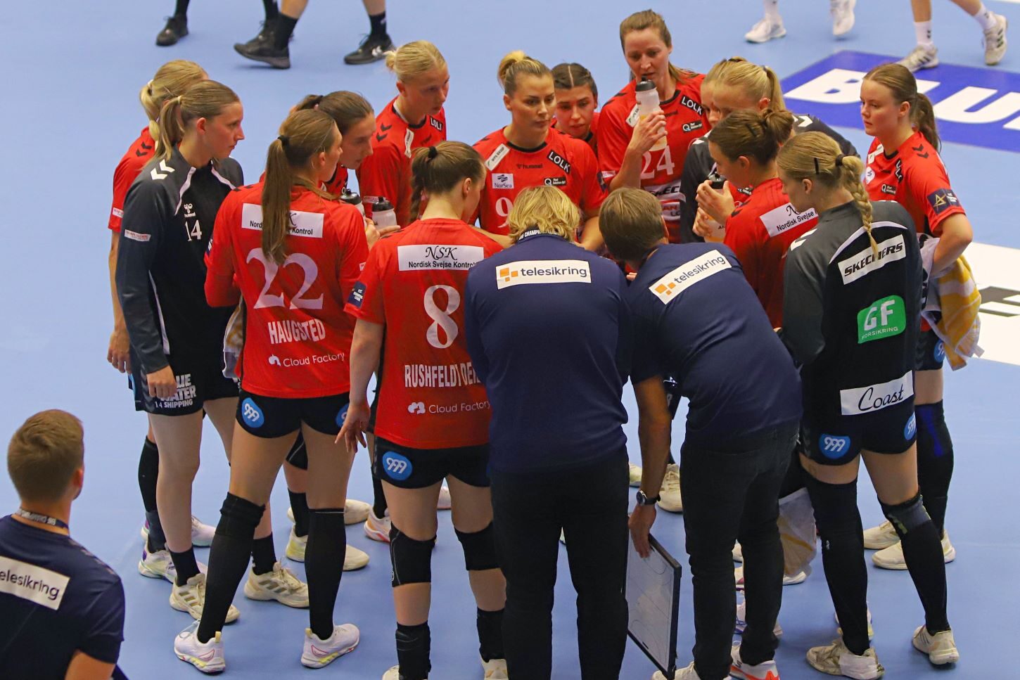 Sen Team-Time-Out gav de nødvendige taktiske anvisninger. Foto: Johnny Tauman.