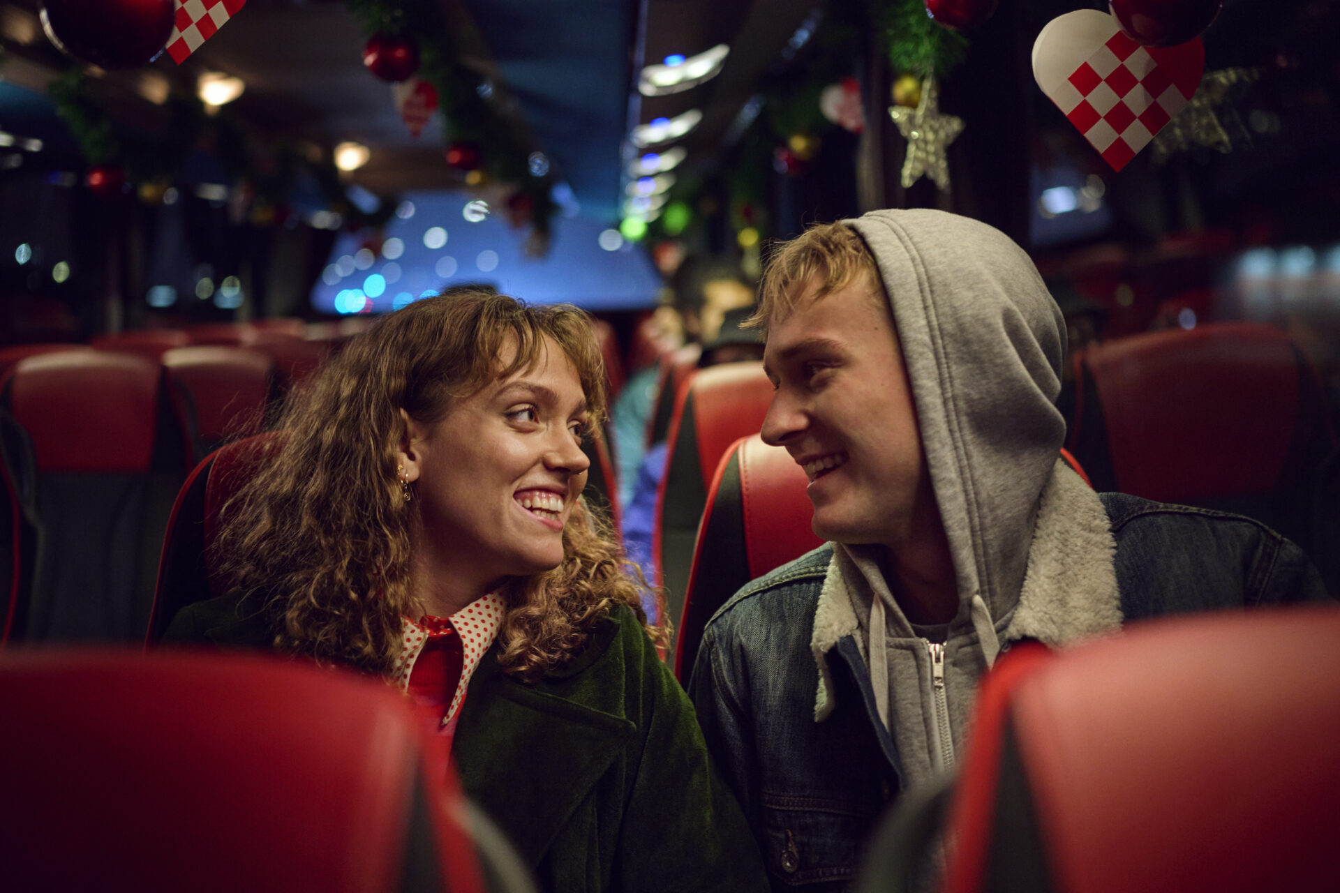 Cirka 900 var sidste år med SPARs julebusser. PR-foto.