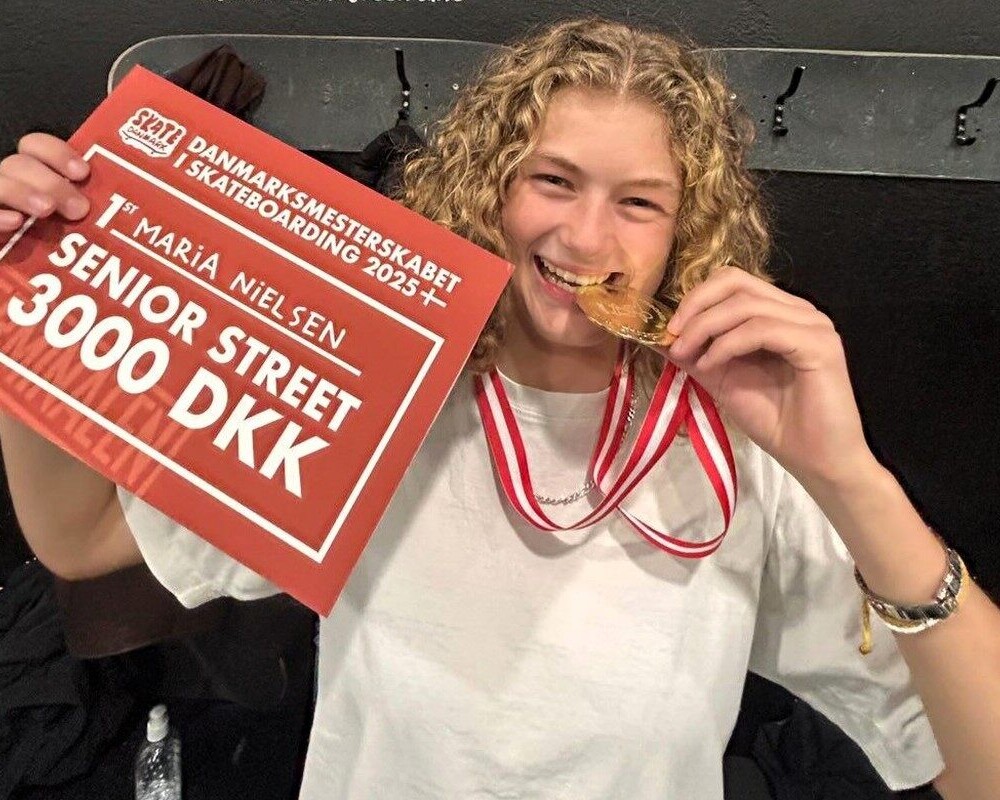 Maria Nielsen på 18 år fra Esbjerg som danmarksmester i streetskateboarding 2025. Konkurrencen blev afholdt på Terminalen lørdag den 25. oktober i Herning. Foto Janik Steffensen.