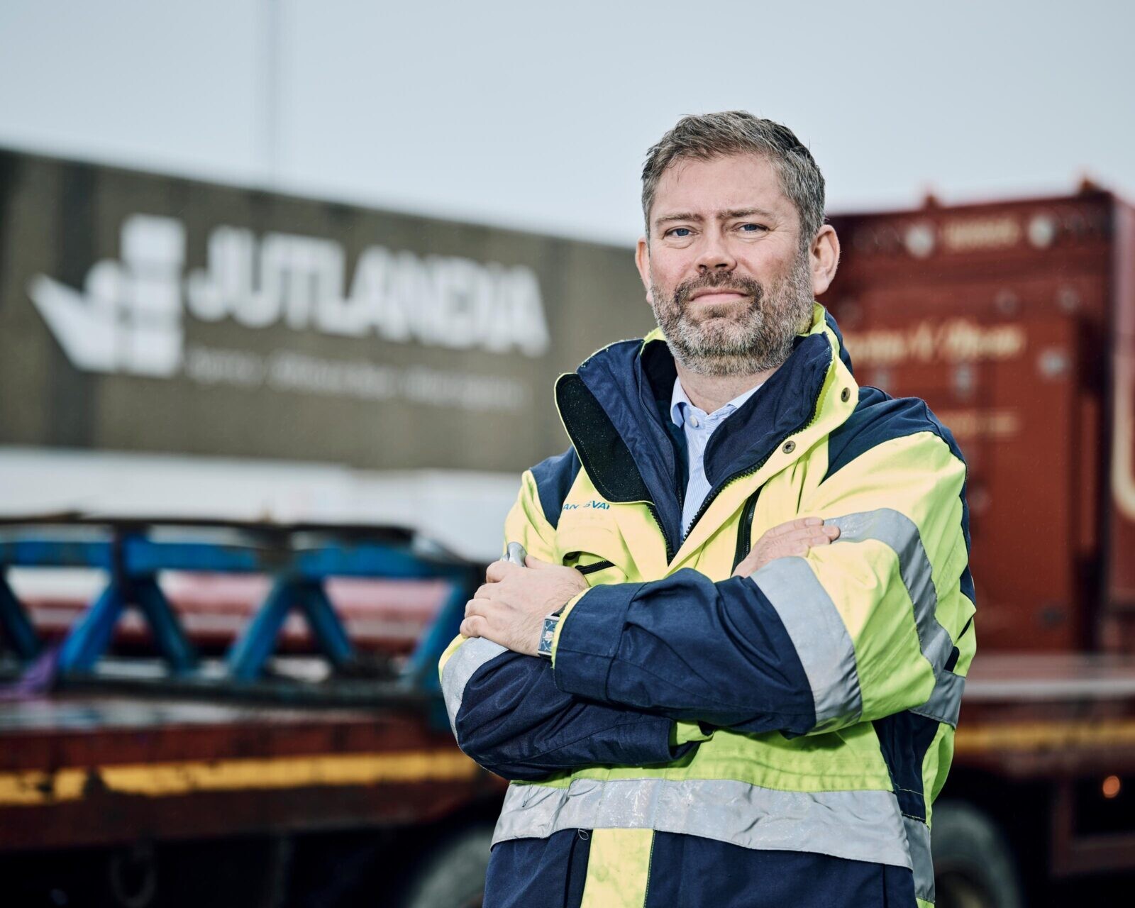 - Ved at lægge de to virksomheder sammen styrker vi vores fokus og løsning på kemikalie salg og kemikaliehåndtering. Det giver os strategiske muligheder, vi ikke har haft før – blandt andet en større produktportefølje, siger Kristian Svarrer, ejer af Harbour Group Holding.