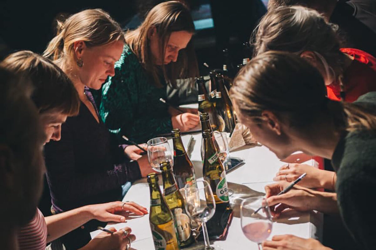 Huset har gennem årene været hjemsted for utallige foreninger og arrangementer. Billedet er fra Skraa Scene i fjor. Arkivfoto: Skovgaard.Studio.