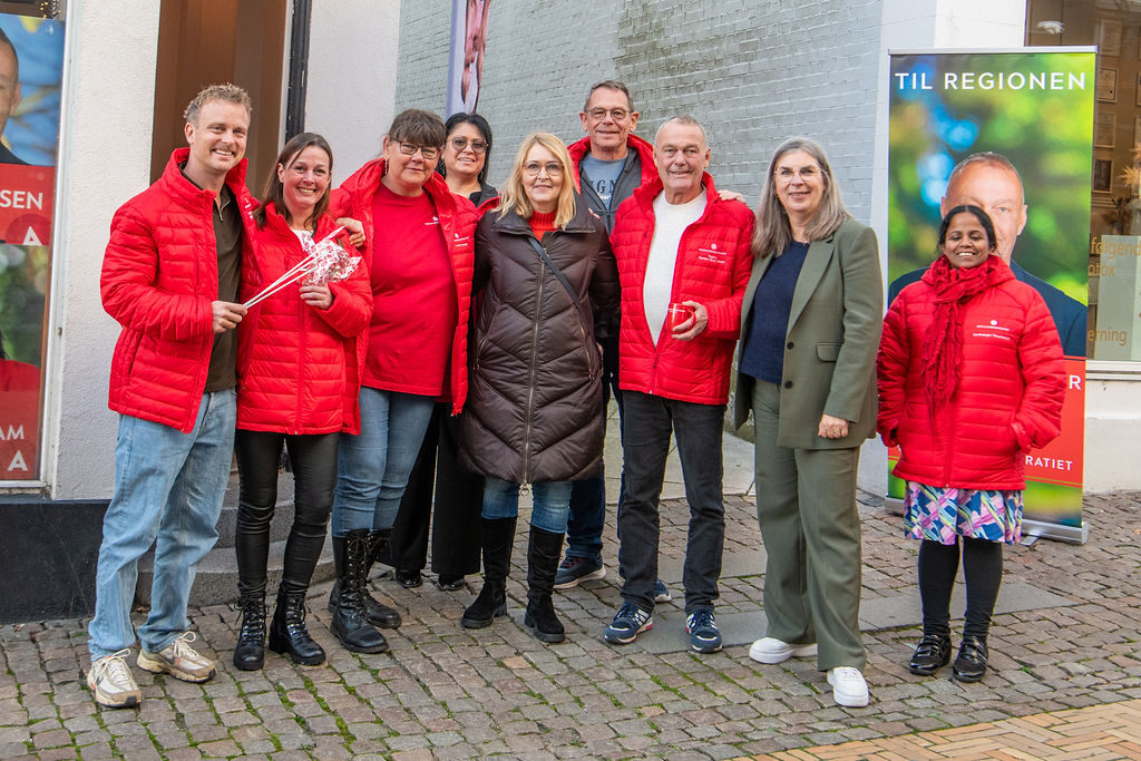 Mette With Hagensen på kampagne sammen med blandt andre Christel Schaldemose, der er medlem af Europa-Parlamentet. for Socialdemokratiet. Foto: Per Dueholm.