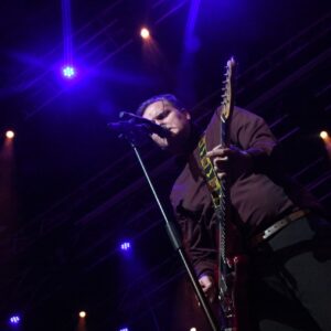 En Esbjerg-aften i topklasse: Esbjerg Ensemble havde på Tobakken lørdag samlet cremen af lokal kultur, hvor der både var klassisk og rytmisk musik, underholdning og kor. Foto: Peter Langwithz Smith.