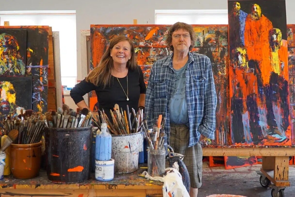 Godt nyt – eller skidt nyt? Når Jeanett Exner bliver bedt om at vurdere, om et maleri er en ”ægte Johnny”, må hun desværre flere gange skuffe ejerne