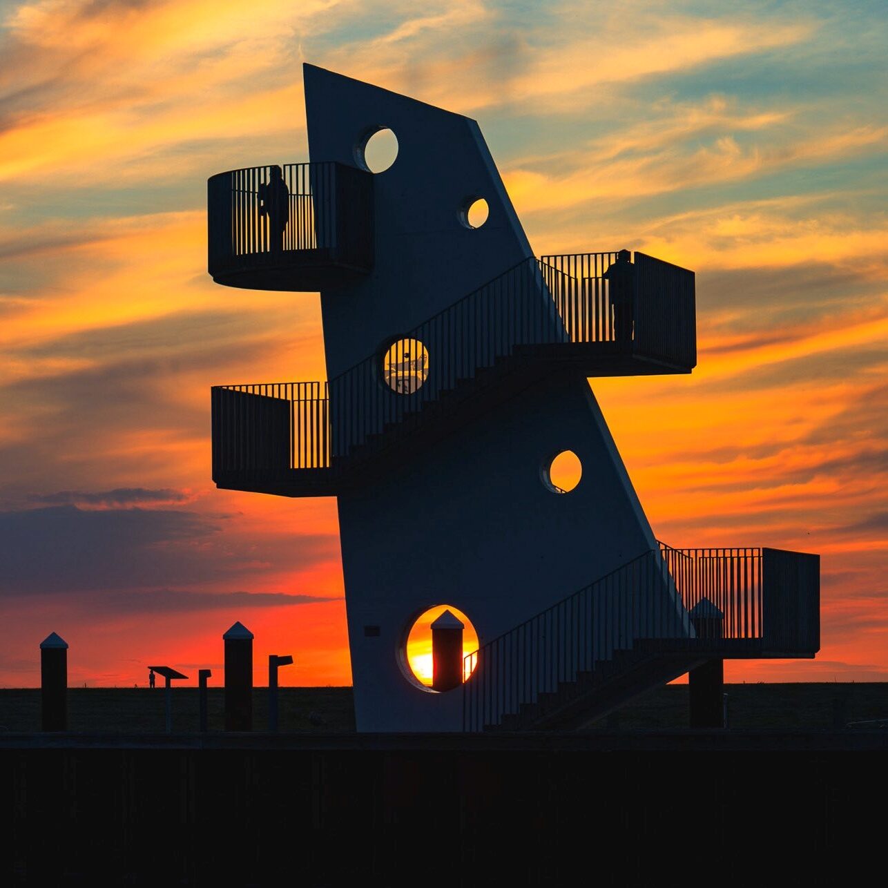 Sejlet i silhuet. Det ti meter høje udsigtstårn er fanget af Lucasz Kordula.