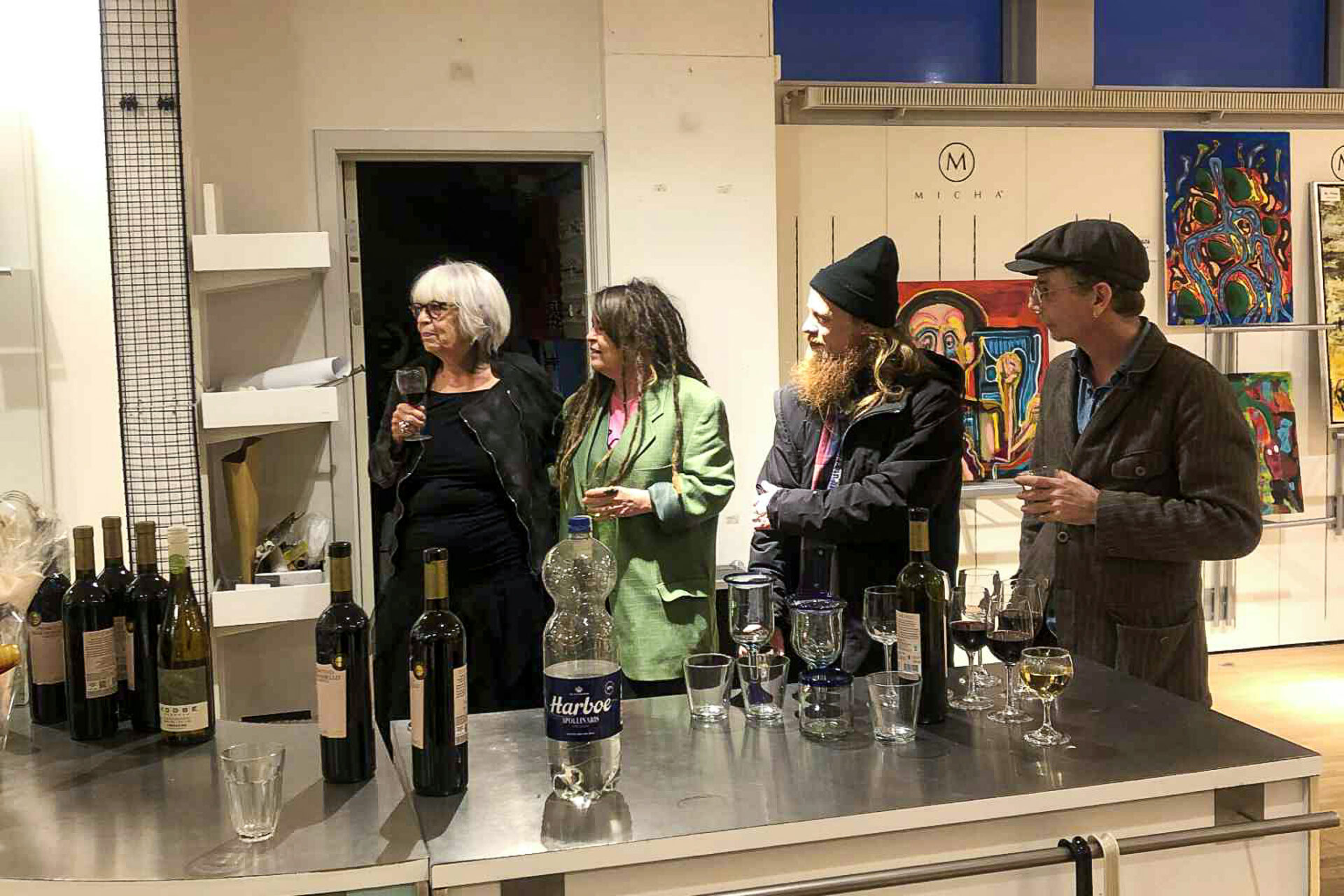 De fire kunstnere: Birgit Juhl, Tine Grønkjær, Nicolas Grønkjær-Bloch og Henrik Constantin. Foto: Jannie Schau Kristensen.