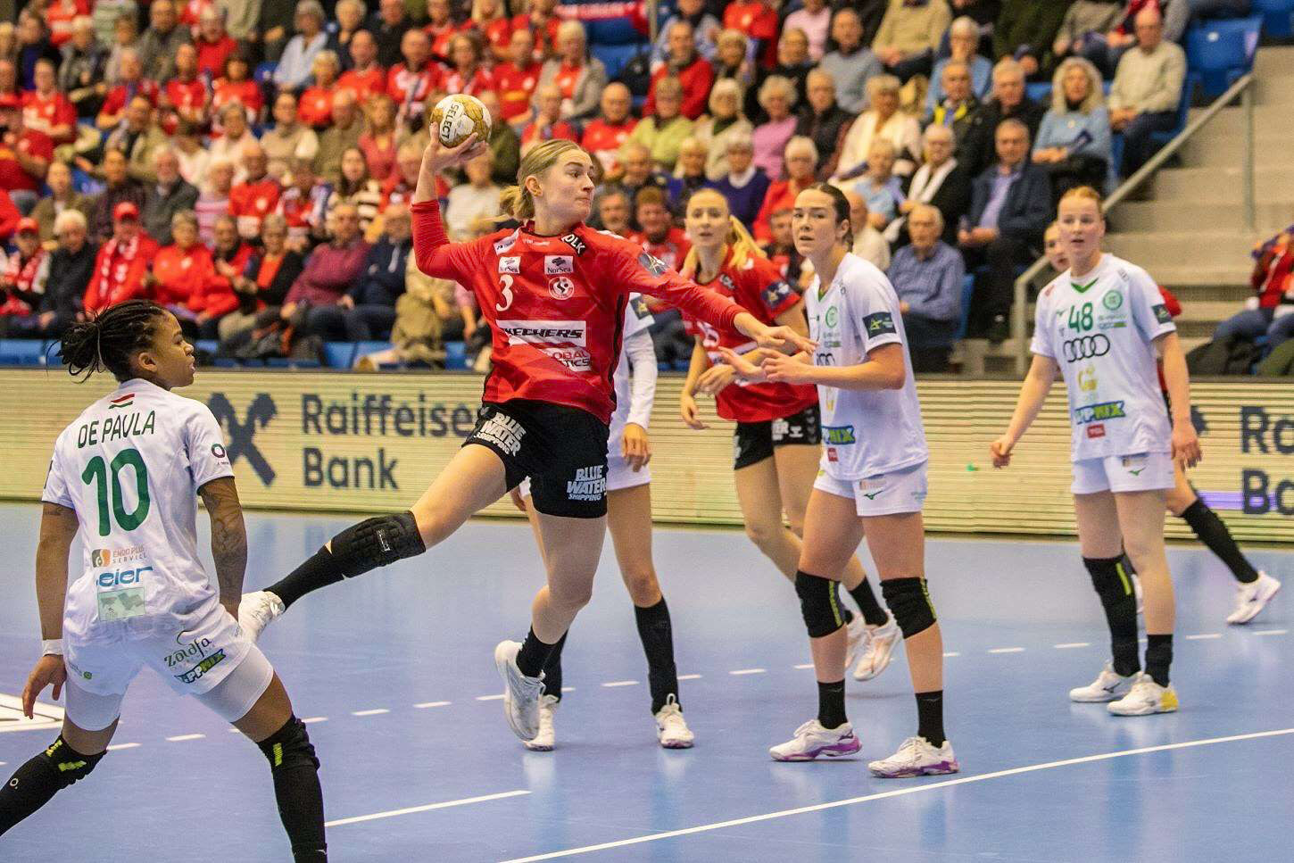 Kaja Kamp med en Champions League-scoring for Team Esbjerg. Foto: Johnny Tauman.