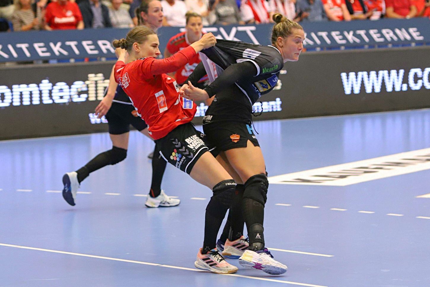 Kaja tog om nødvendigt en udvisning for en tackling i forsvaret