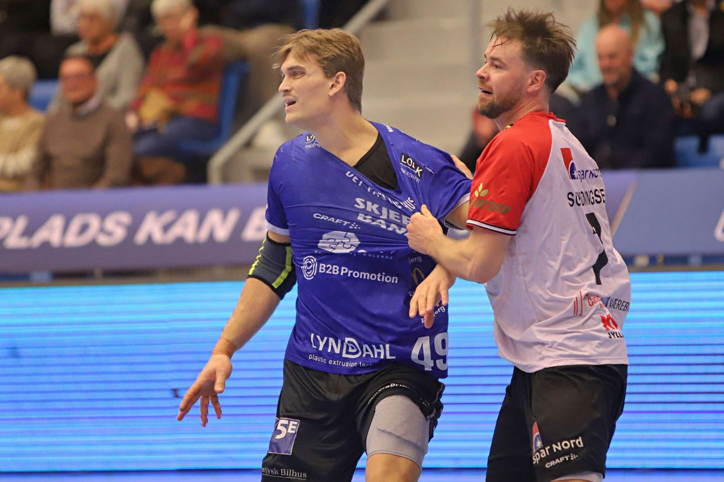 Karl Wallinius har løftet sit spil og sin konfrontatione med forsvaret. Foto: Johnny Tauman.