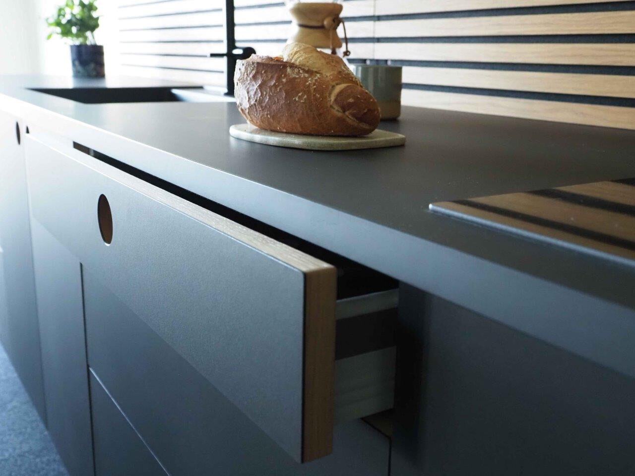 Hos renoveringskæden OK Køkkenrenoverings distrikt i Esbjerg satte omsætningen rekord i oktober og november sammenlignet med årets foregående måneder. PR-foto.