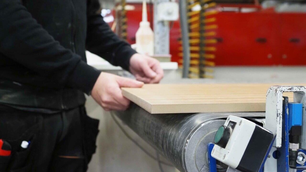 Ifølge trend- og livsstilsekspert Mads Arlien-Søborg er valget om renovering en naturlig reaktion på tidens usikkerhed. PR-foto.