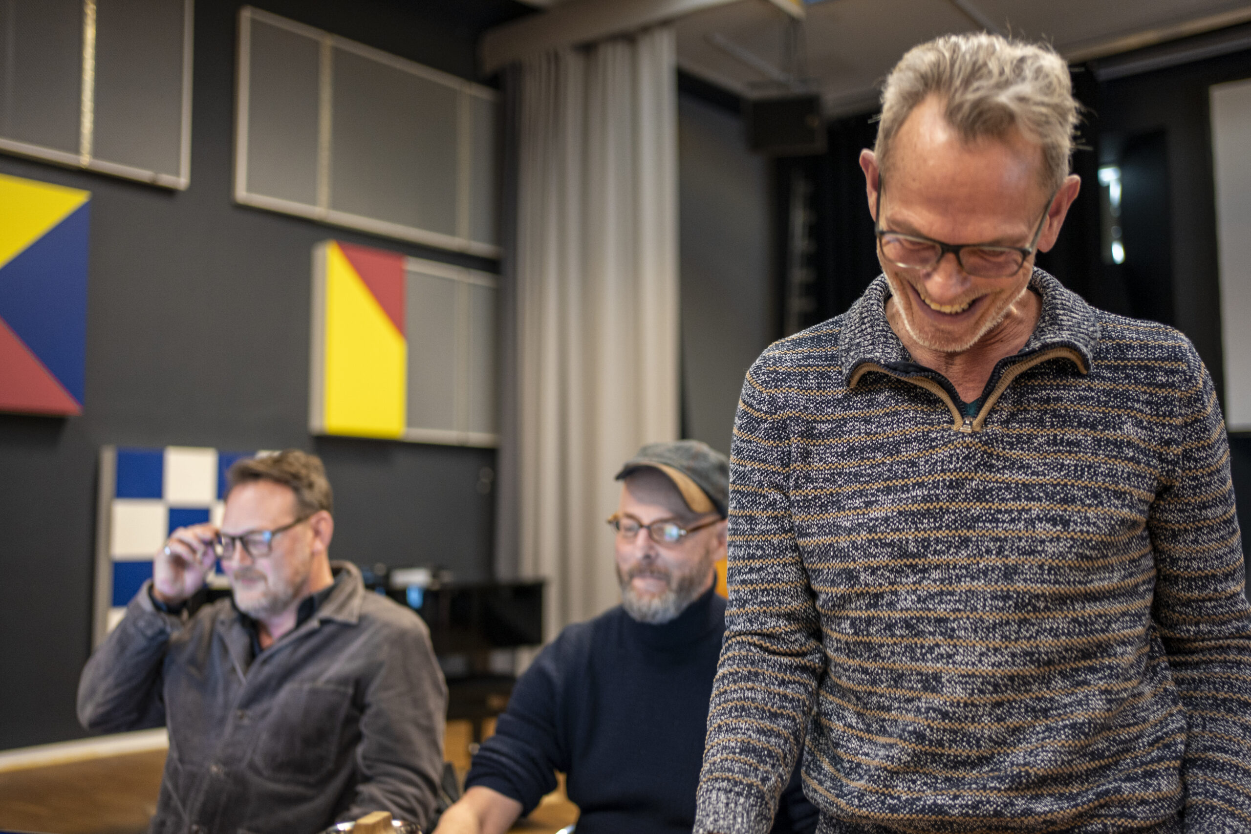 Kapelmester Peter Bom er endnu engang revyens faste anker. Pressefoto.