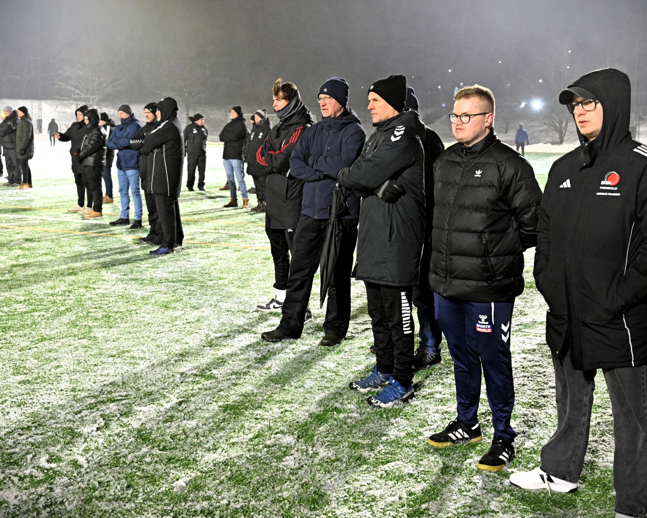 Der var både teori og praksis på programmet, da Jakob Poulsen kom med inspiration ved årets første trænerseminar. Foto: DBU Jylland.