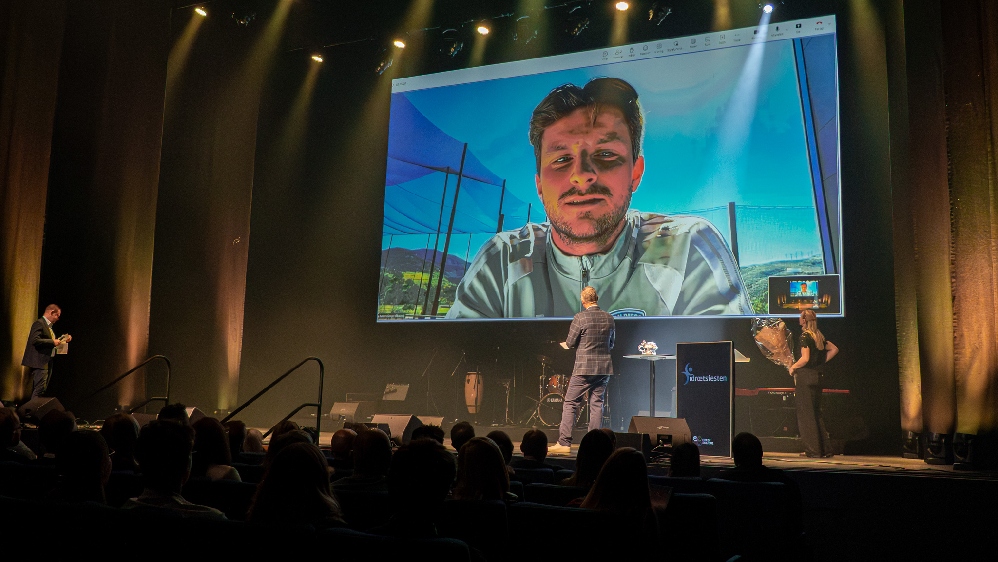 27-årige Anders Dreyer var med live på storskærm og sendte en dybfølt tak hjem til Esbjerg. Foto: Fjodor Pedersen.