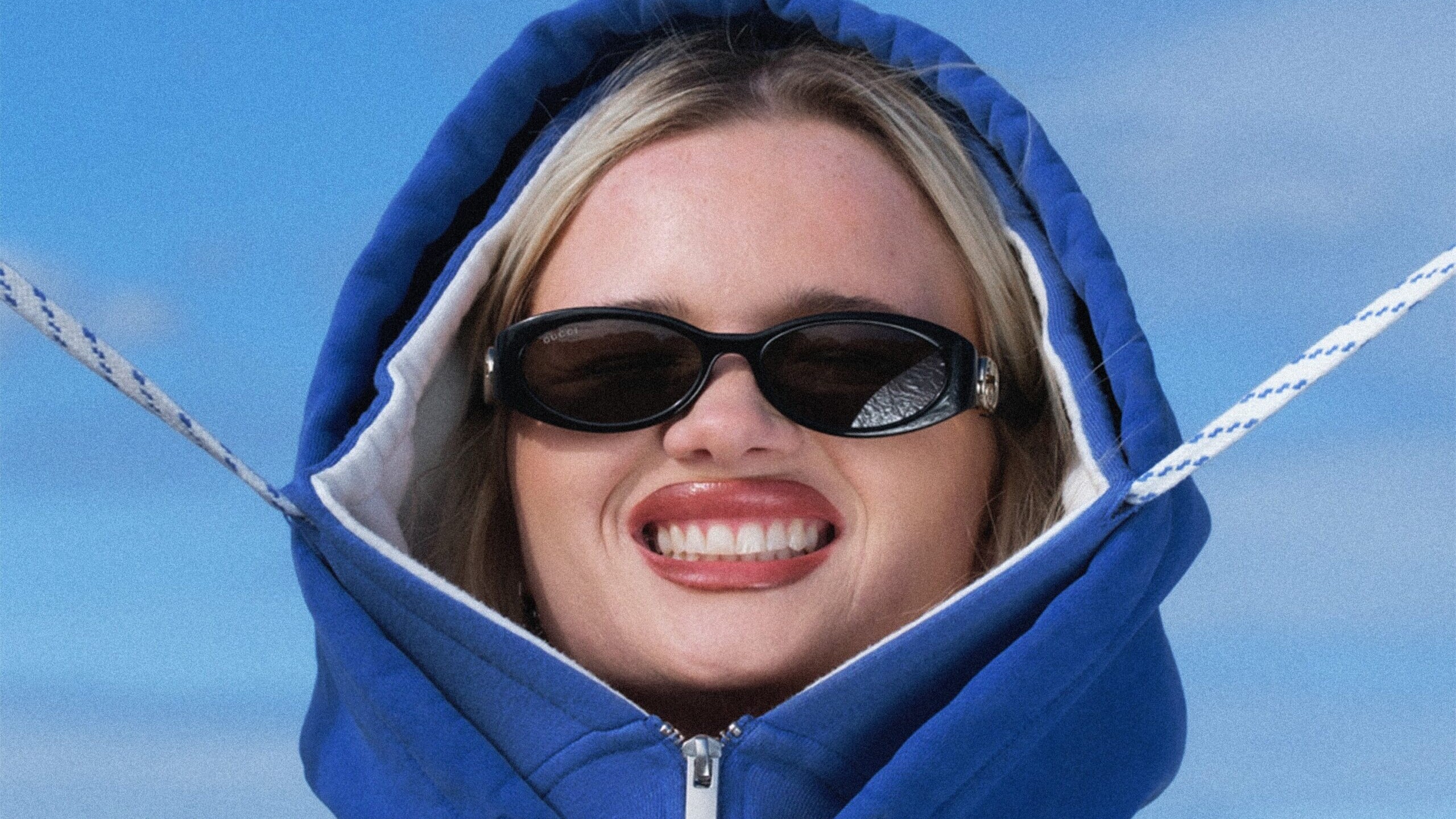 Rosa spiller på Suset 2026 i Esbjerg. Foto: Klara Løkke.