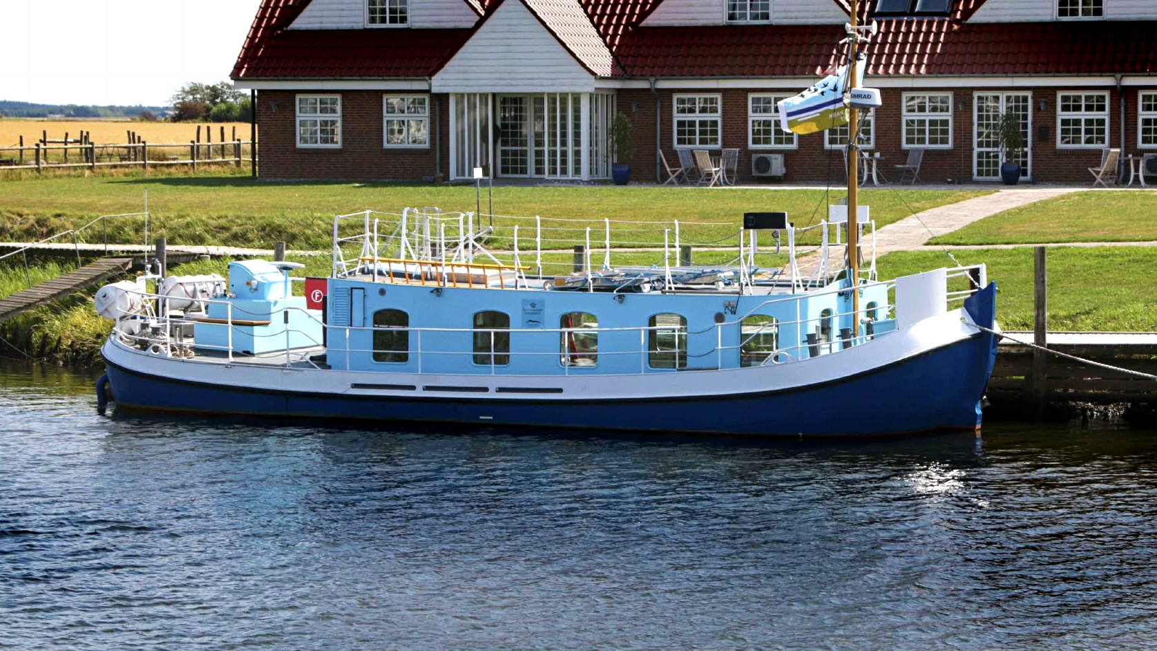 Der har blandt lokalbefolkningen i Ribe altid været delte meninger om Vadehavets bemaling - her ved kammerslusen. Foto: Johnny Tauman.