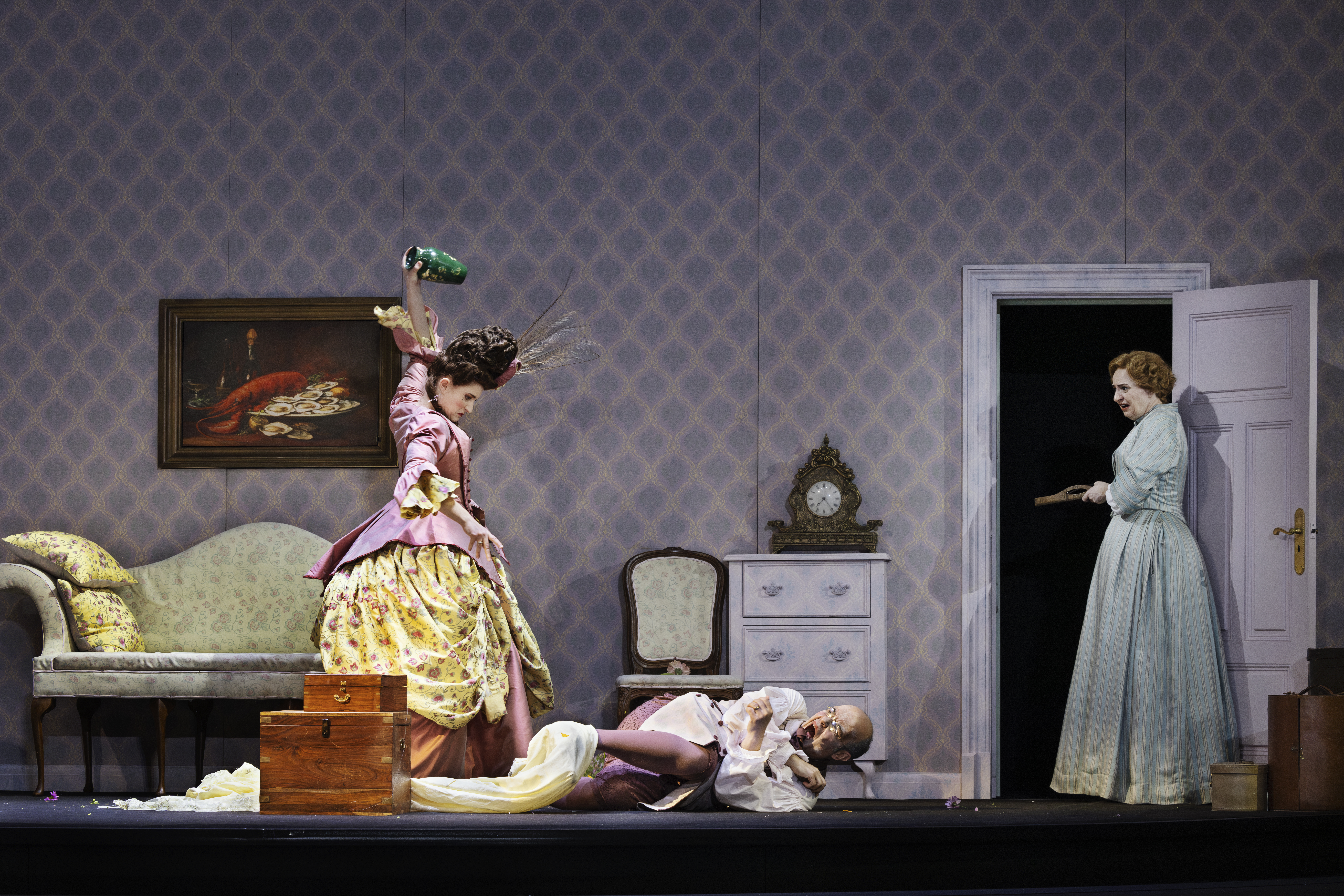 Don Pasquale med Louise McClelland Jacobsen, Markus Schwartz og Anna-Marie Sullivan. Foto: Miklos Szabo.