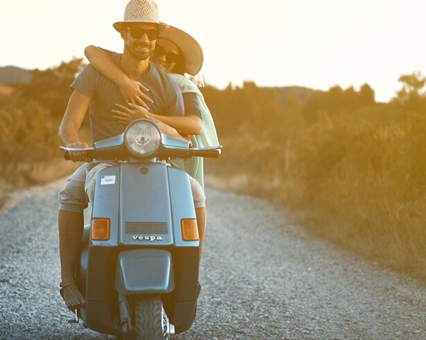 Tænk, hvis du vandt ... Lotto-vinder fra Esbjerg har tænkt sig godt om. Pressefoto: Danske Spil.