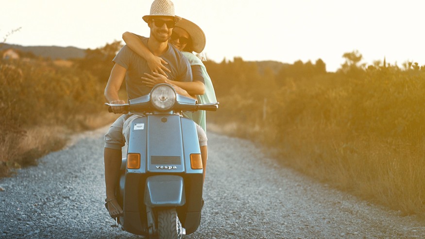 Tænk, hvis du vandt ... Lotto-vinder fra Esbjerg har tænkt sig godt om. Pressefoto: Danske Spil.