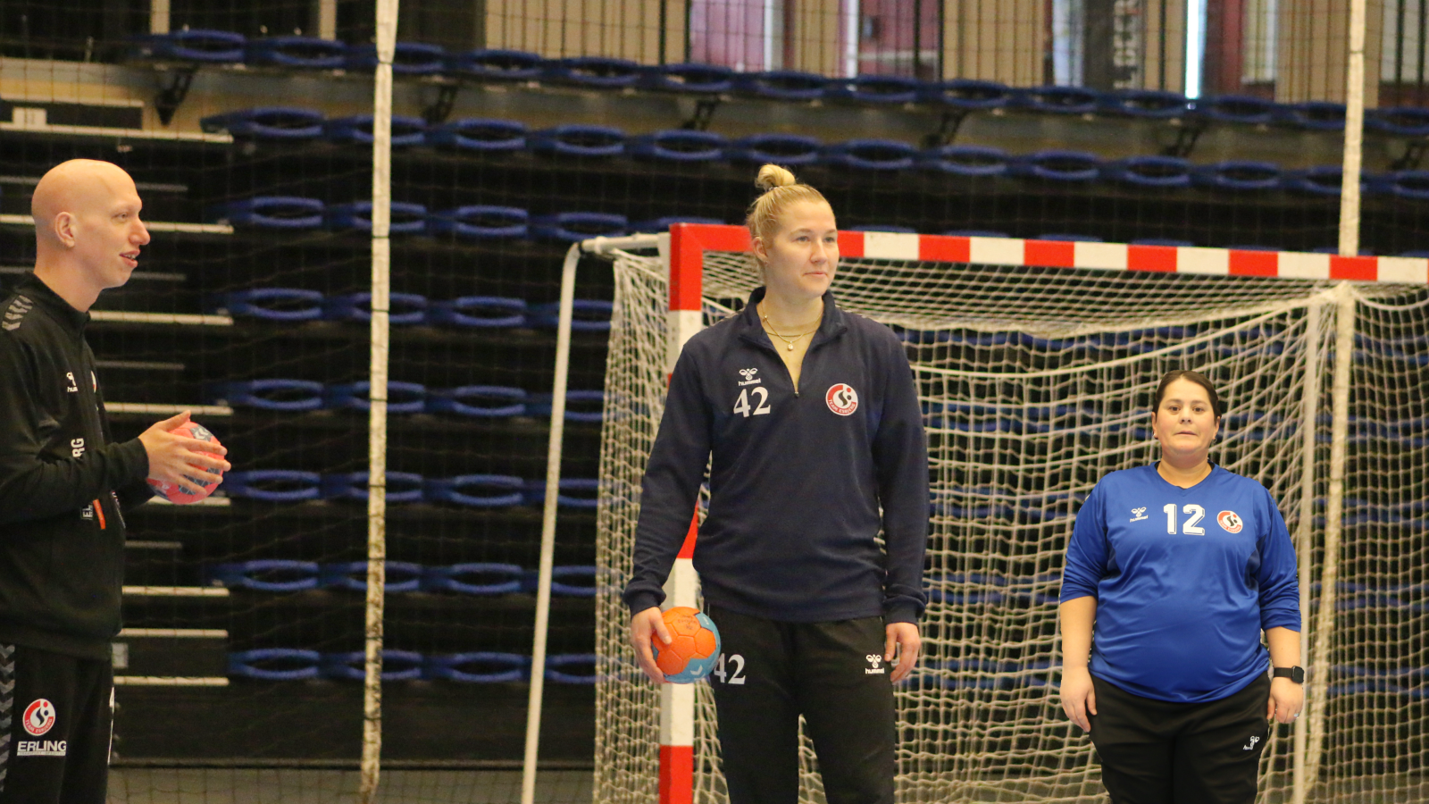 Målvogterne Mark og Alexandra fik træning af Katharina Filter. Foto: Johnny Tauman.