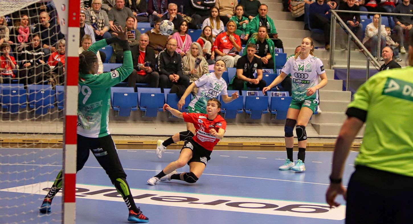 Mia Emmenegger fik ikke hul på målene, trods flere forsøg mod Giör. Foto: Johnny Tauman.