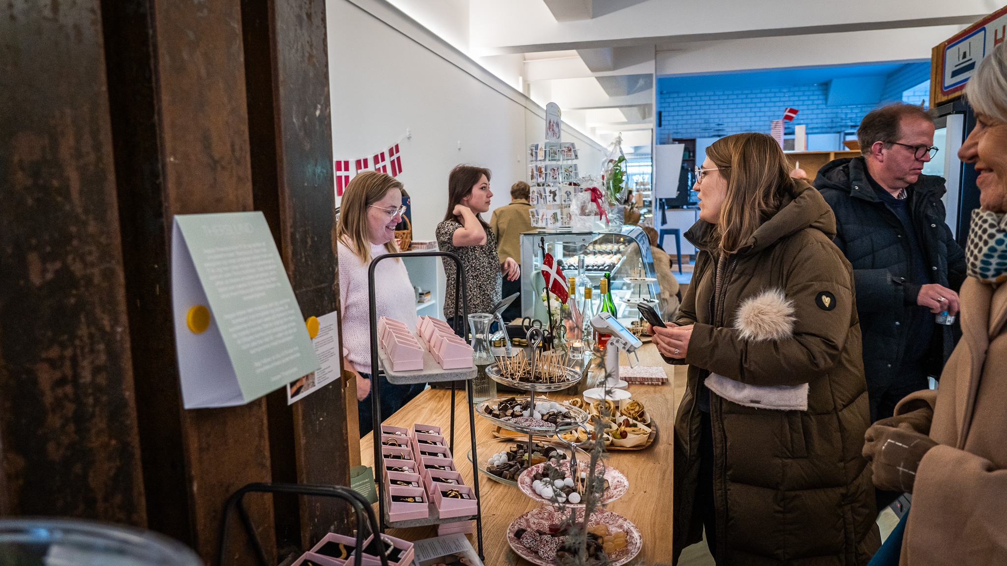 Mange gæster lagde vejen forbi for at ønske tillykke med åbningen hos Dyreborg Café & Butik i Kongensgade 85 Foto: Fjodor Pedersen.