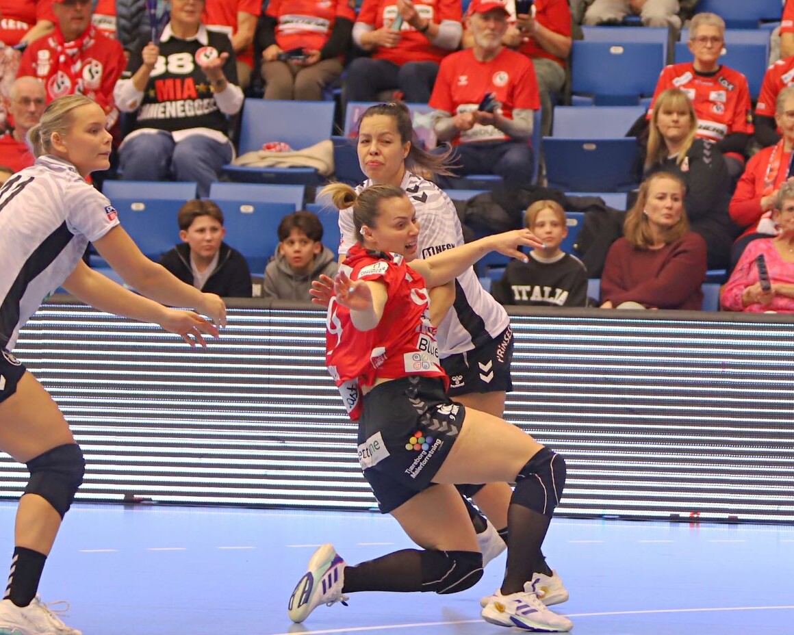 Nora Mørk smuttede igennem forsvaret og scorede. Foto: Johnny Tauman.