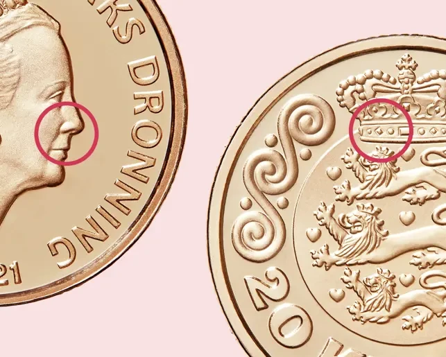 Det er oftest de små detaljer, der afslører forsøg på forfalskninger – fx omkring mund og næse på portrættet på forsiden eller stenene i kongekronen på bagsiden. Foto: Nationalbanken.