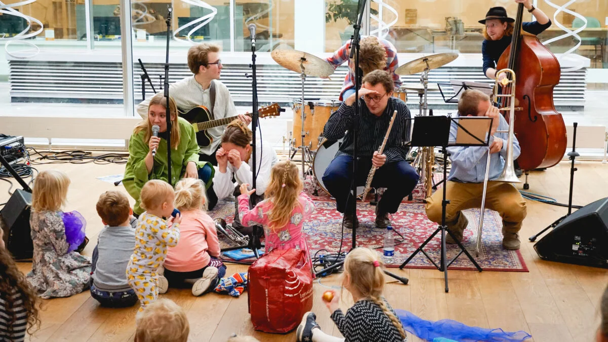 Haletudserne - her på Kolding Bibliotek. Pressefoto.