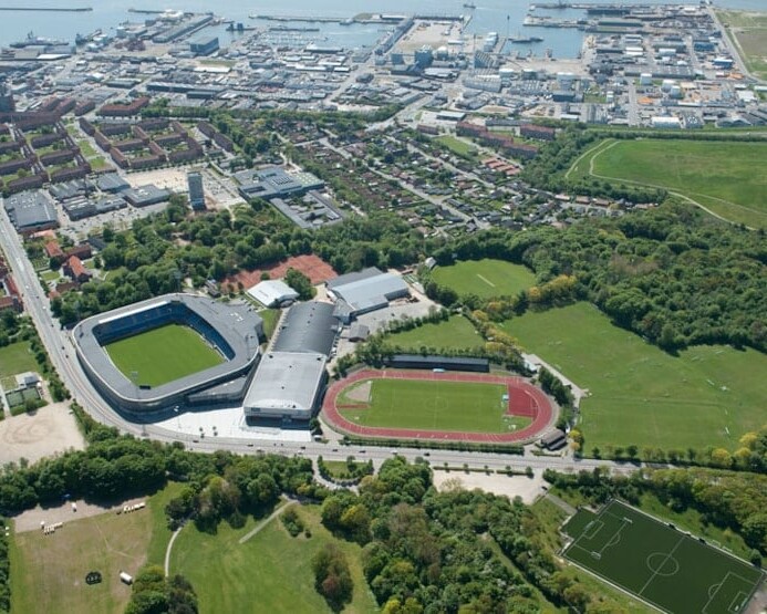 Blue Water Arena, atletikstadion og de omkringliggende træningsbaner er en del af de faciliteter, som Sport & Event Park Esbjerg driver og udvikler. Pressefoto.