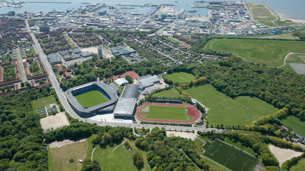 Blue Water Arena, atletikstadion og de omkringliggende træningsbaner er en del af de faciliteter, som Sport & Event Park Esbjerg driver og udvikler. Pressefoto.