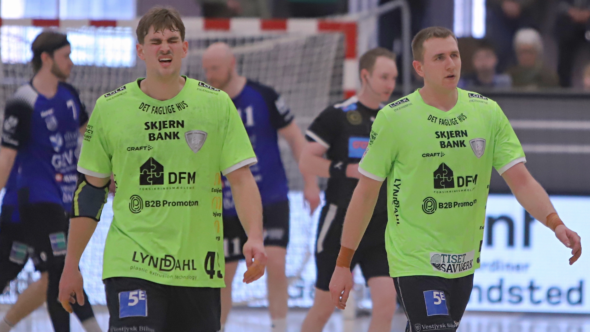 Karl Wallinius og Rasmus Meyer Ejlersen på vej til pausen i Grindsted-kampen i weekenden. Foto: Johnny Tauman.