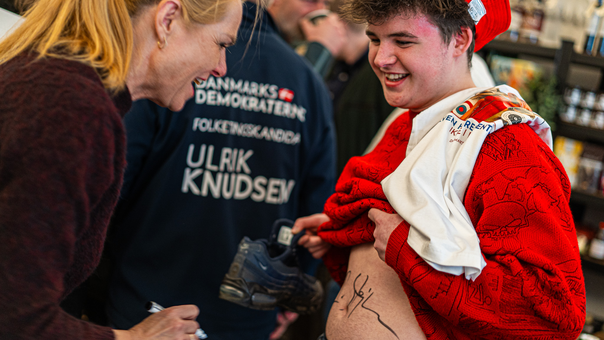Der blev delt autografer ud både her og der. Foto: Fjodor Pedersen.