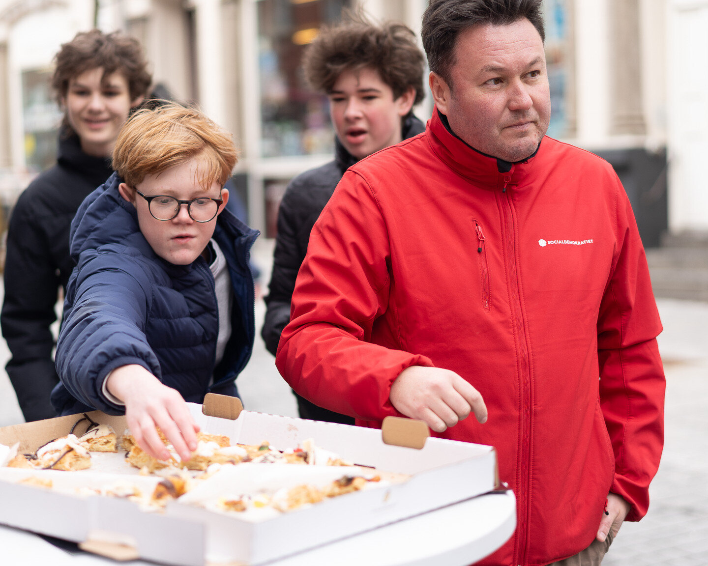 Dem uden stemmeret sikrede sig også en bid af kagen. Foto: Fjodor Pedersen.