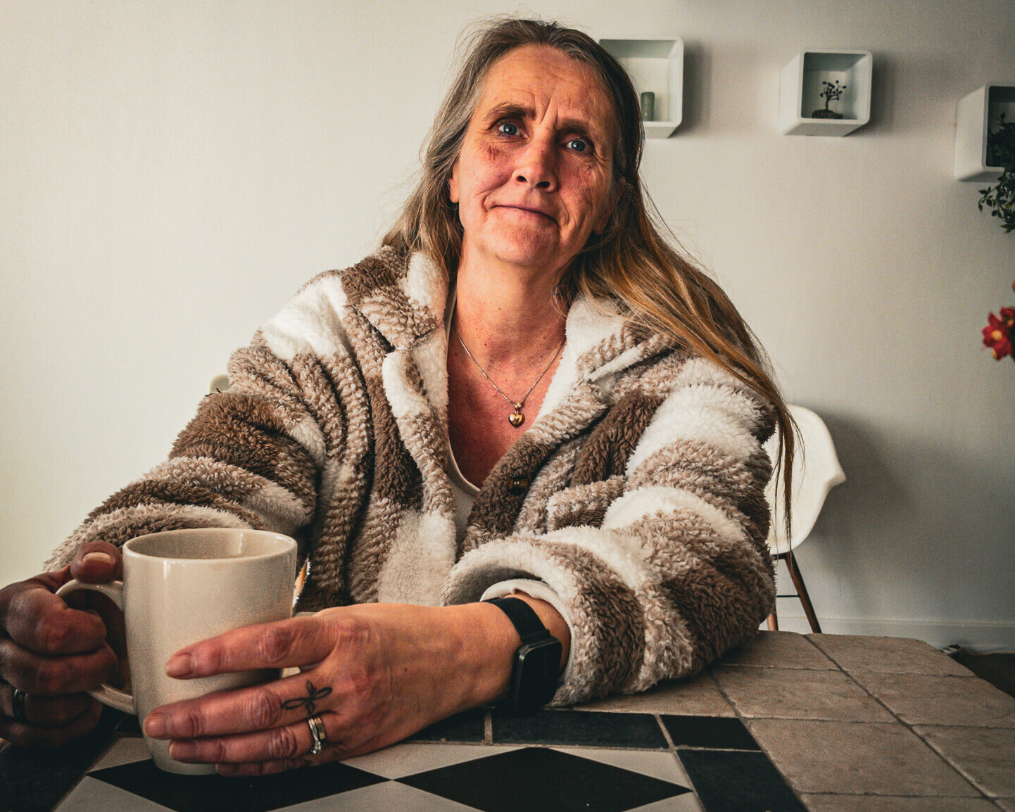 Kaffe på kanden og hjerterum er nogle gange vigtigere end alverdens aktiviteter, mener Charlotte Elstrøm Ree. Foto: Fjodor Pedersen.
