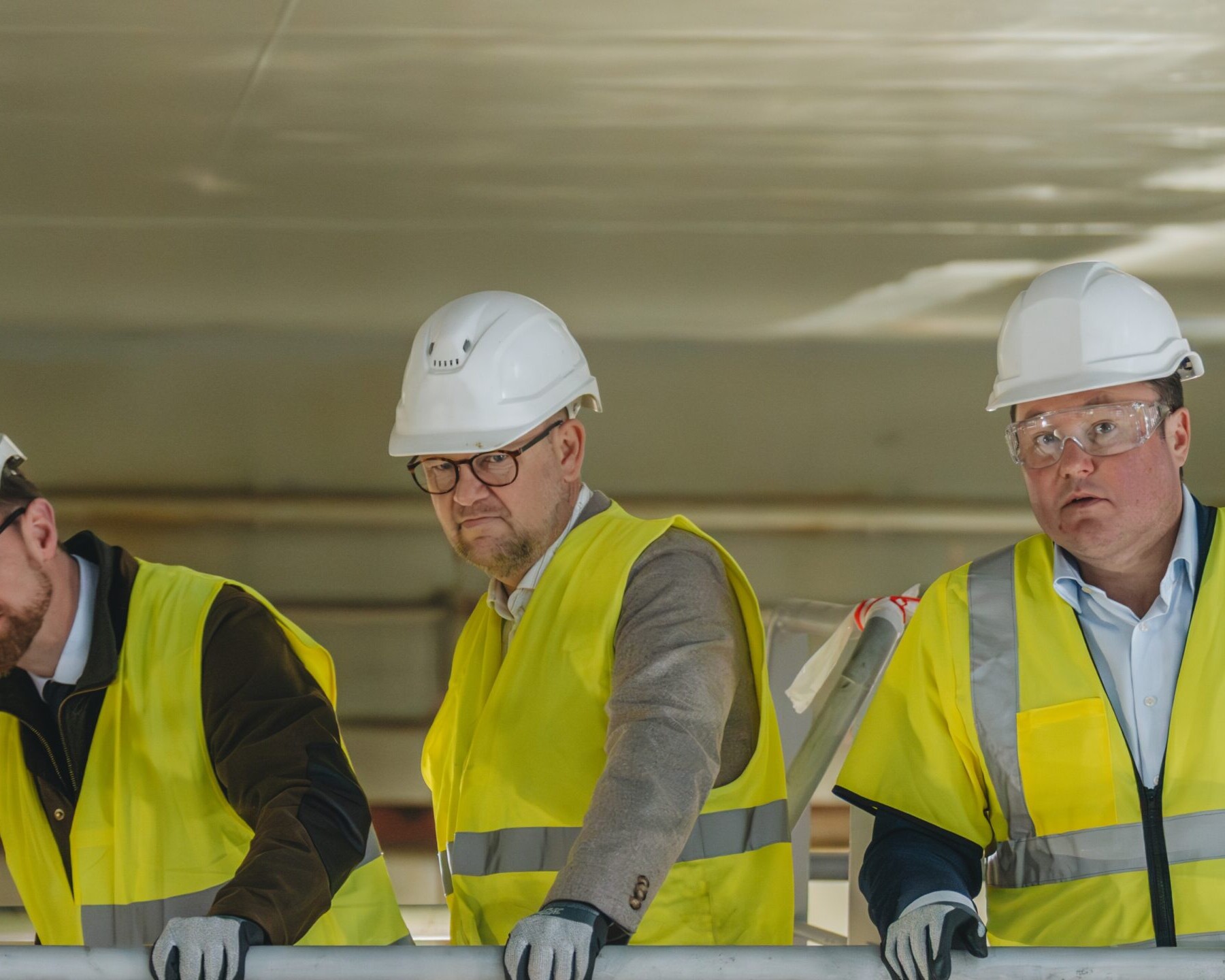 Fra venstre: Benny Engelbrecht (S), Jesper Frost Rasmussen (V) og Anders Kronborg (S). Foto: Greensand.