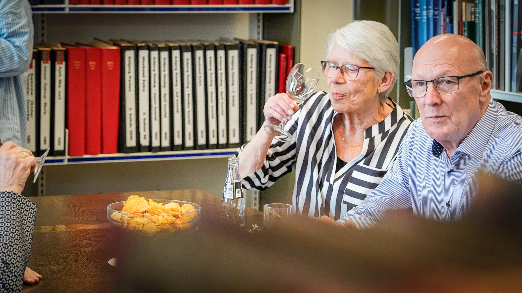 Den "nye" læsesal var godt fyldt op - og der blev budt på snacks og drikkelse. Foto: Fjodor Pedersen.