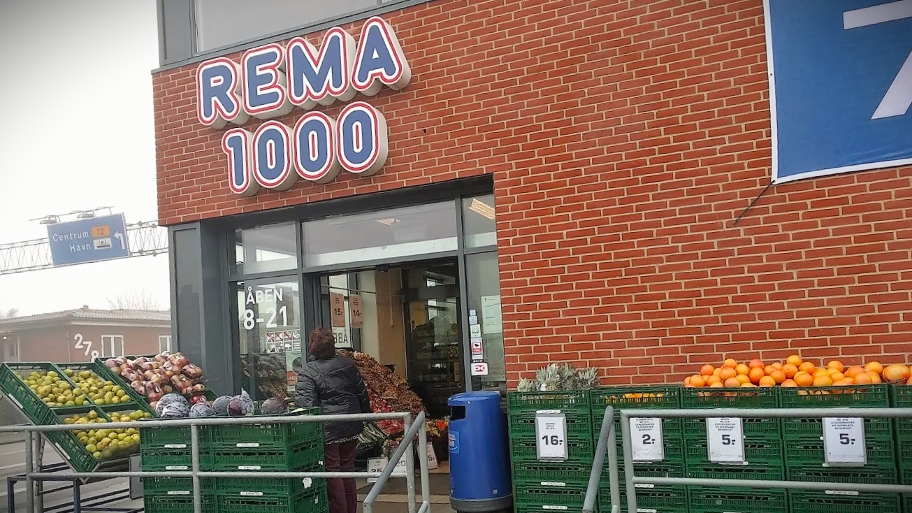 Rema 1000 i Stormgade 111 - på hjørnet af Strandby Kirkevej. Arkivfoto.