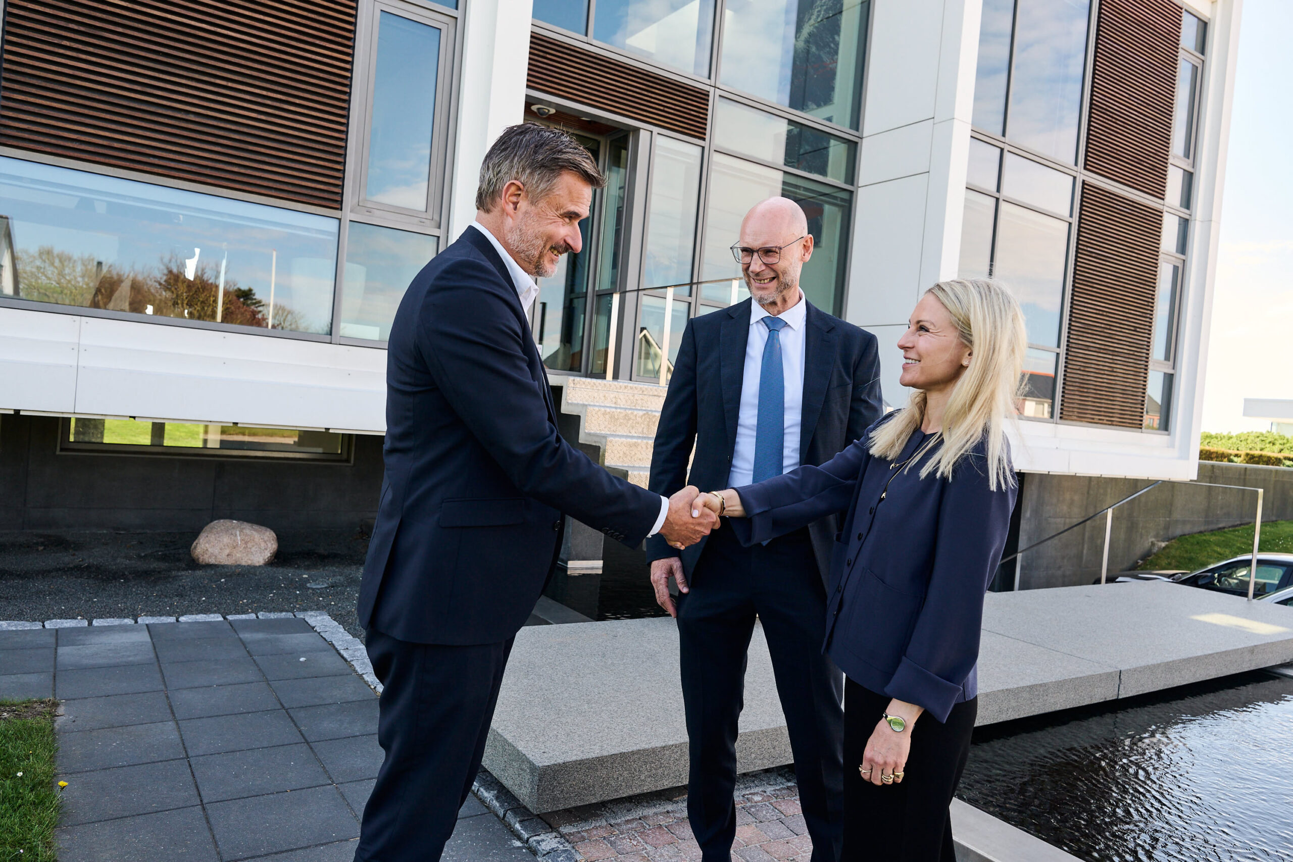 Rektor for SDU, Jens Ringsmose, bestyrelsesformand Peter Kirk-Larsen og direktør for Henning G. Kruses Fond, Marianne Kolenda Kruse satte mandags .et punktum for den fine donation. Foto: Christer Holte.