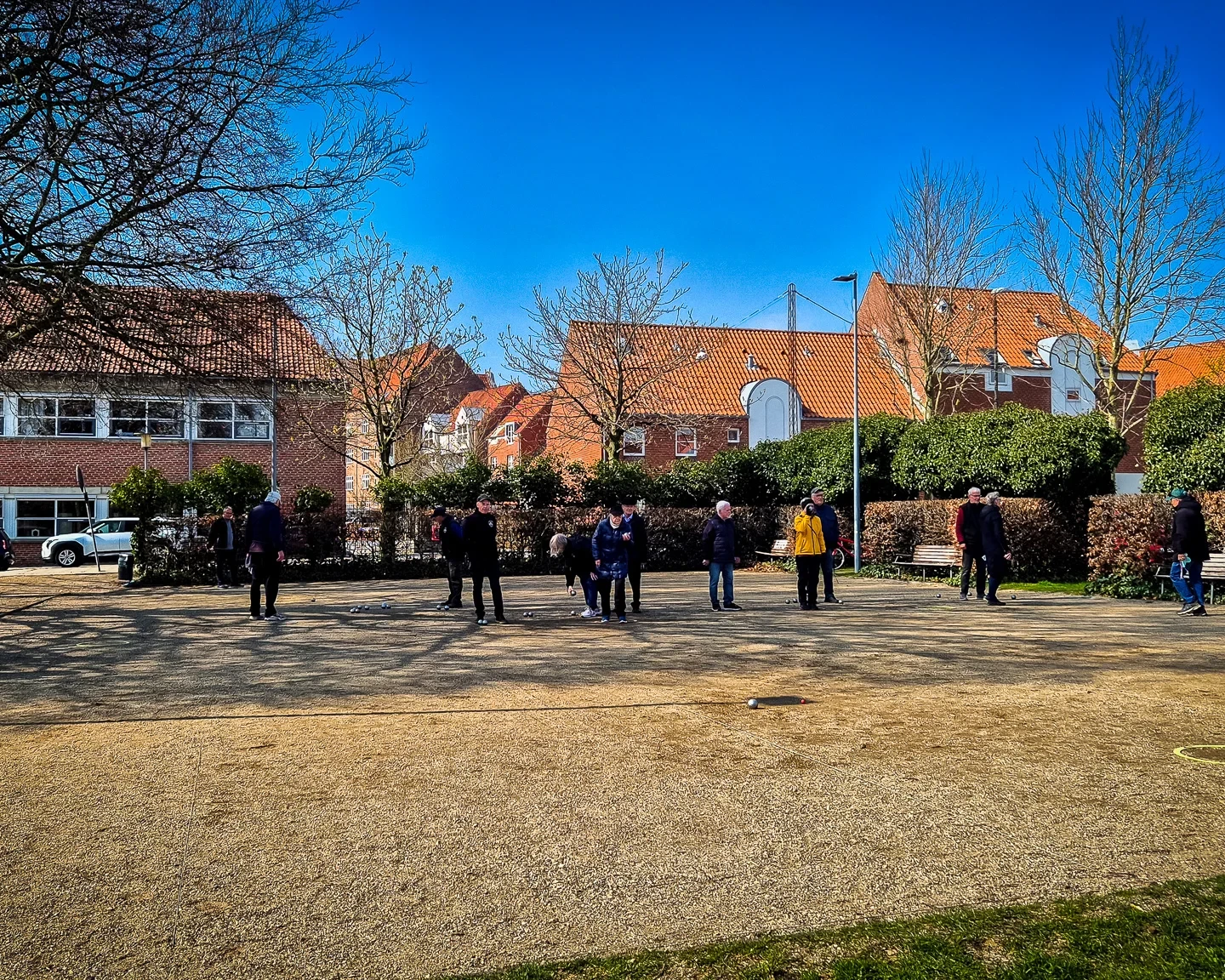 På petanquebanen, der ligger imellem Sverrigsgade og Nørregade ved Huset, er der ofte aktivitet. Arkivfoto: Camilla Uth.