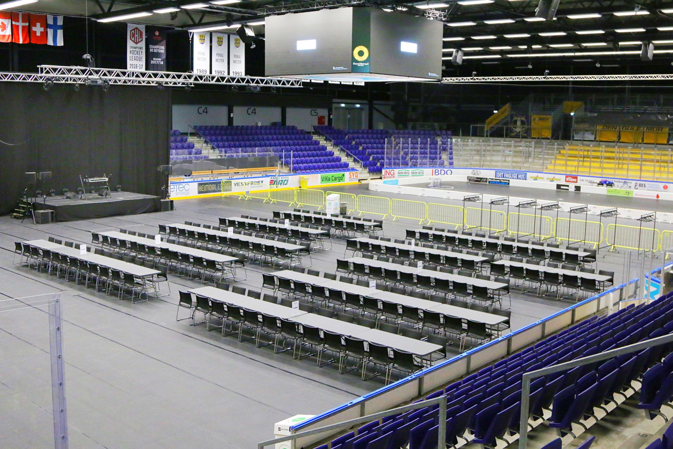 Gulv til afslutningsfest for Specialklassernes Landsidrætsstævne. Foto: Johnny Tauman.