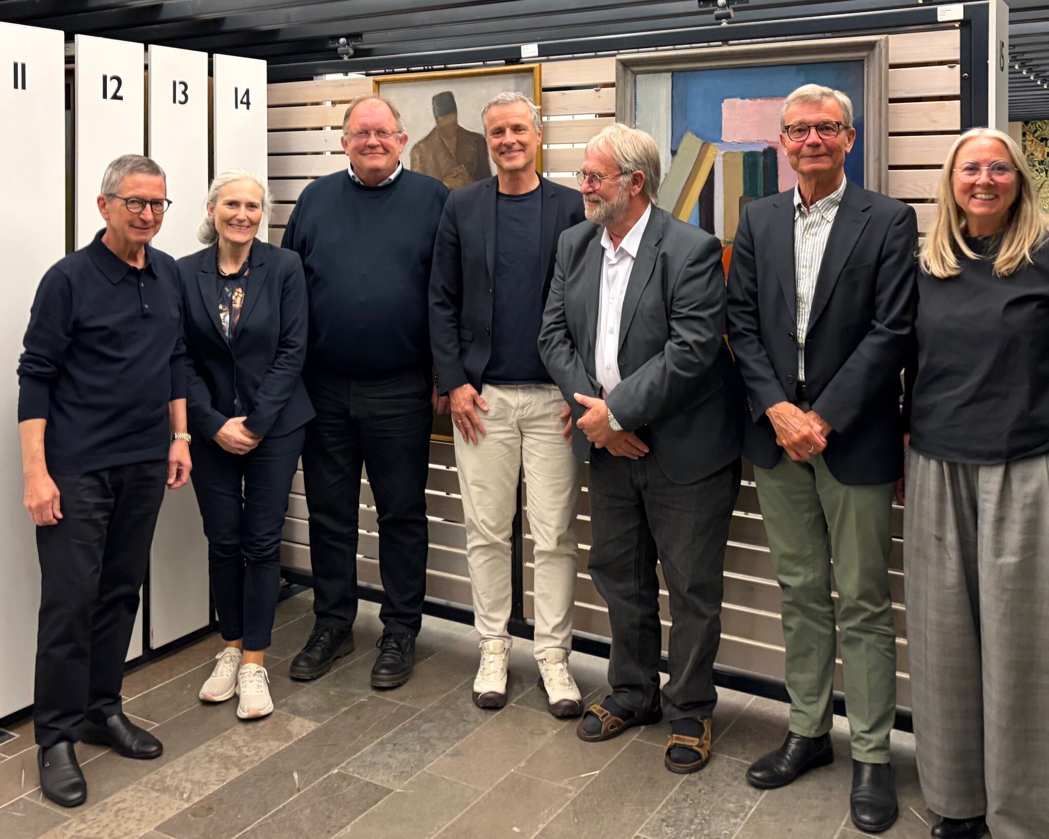 Esbjerg Kunstmuseums nye bestyrelse (fra venstre mod højre): John Lesbo, Anna-Marie Bloch Münster, Morten Hahn-Pedersen, Jan Plantener, Henning Ravn, Søren Nordby og Helene Plet (Peter Schmitz er fraværende på billedet). Pressefoto.