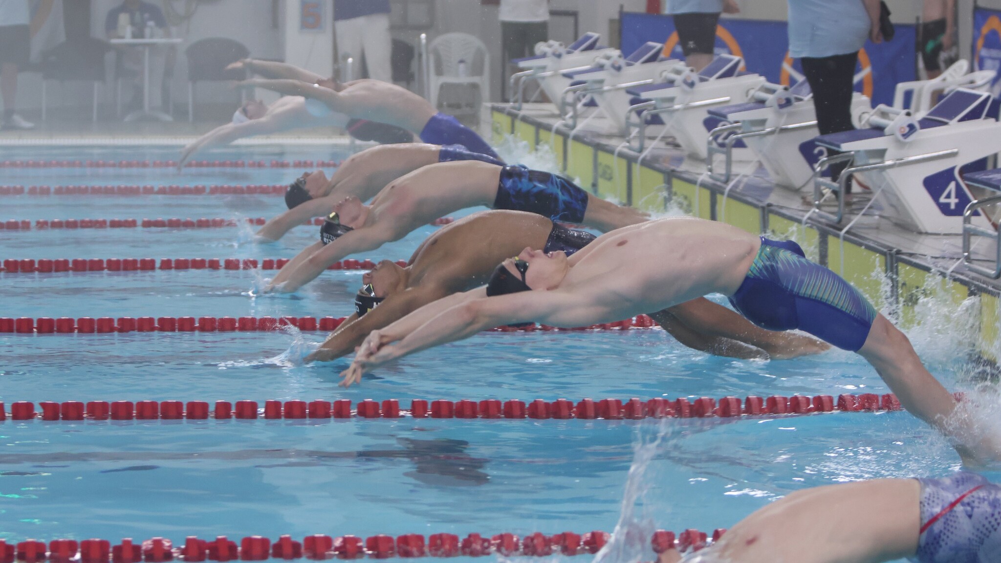 Omkring 1.100 svømmere fra Danmark, Tyskland, Sverige og Finland deltager i weekenden i Danish International Swim Cup i Esbjerg. Foto: Esbjerg Svømmeklub.