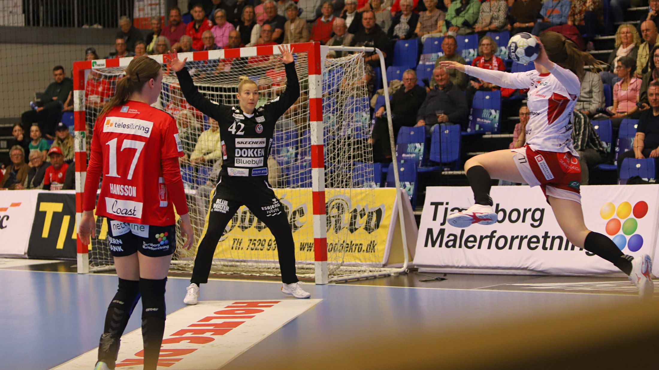 Filter stod en fremragende kamp og scorede selv et mål. Redningsprocent på 45. Foto: Johnny Tauman.