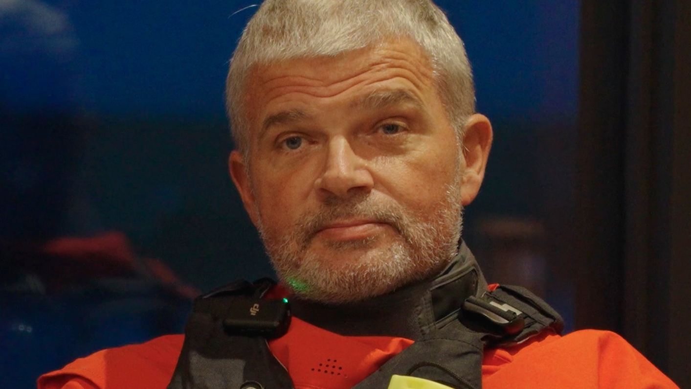 Jimmy er blandt de mange medlemmer, der bakker op om jubilæumsdagen og fortæller om livet og fællesskabet i Esbjerg Roklub. Foto: Lars Christensen.
