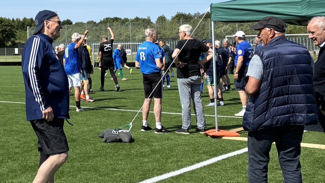 FC Prostata Esbjerg fejrer 10-års jubilæum med træning og showkamp på EfB’s anlæg på Gl. Vardevej. Foto: Privat.