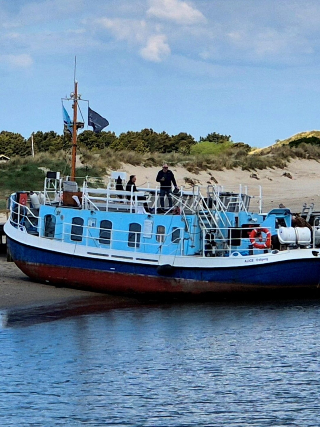 M/S Alice tiltrak masser af nysgerrige gæster, da skibet deltog i Marbækdagen ved Ho Bugt. Billedet her er dog taget dagen før fra Fanøfærgen. Foto: Camilla Uth.