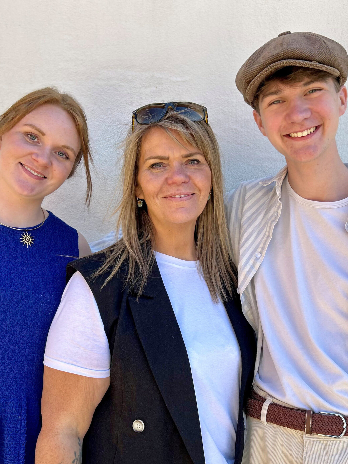 Merle-Marie, Mette og Hjalte Brinch fra Esbjerg er alle med i årets sommerspil “Oliver!” i Varde. PR-foto.