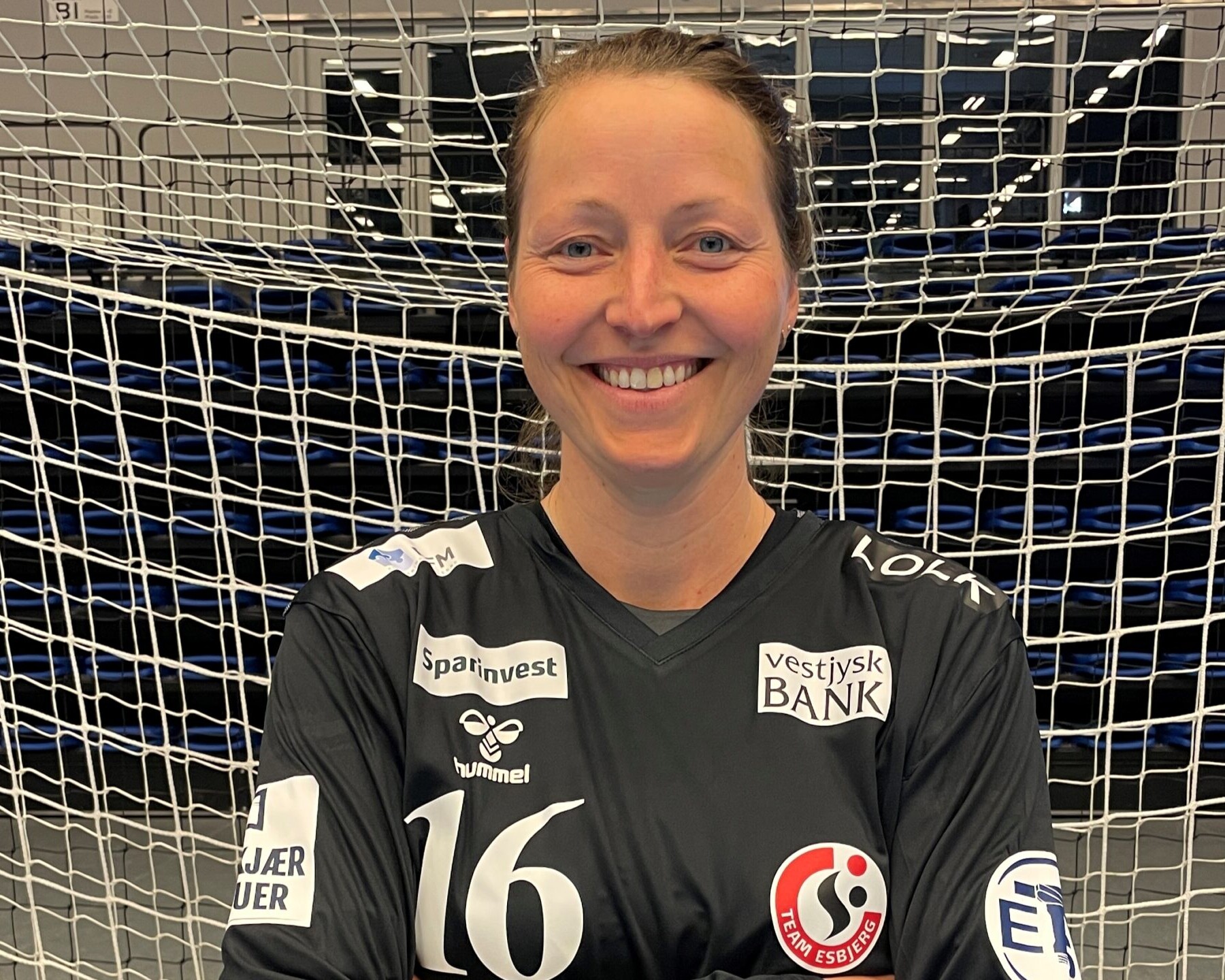 Silje Solberg Østhassel er klar til at trække i Team Esbjerg-trøjen med øjeblikkelig virkning efter skader til både Anna Kristensen og Katharina Filter. Den norske stjernemålvogter kan få debut allerede torsdag i semifinalen mod Ikast. Foto: Team Esbjerg.